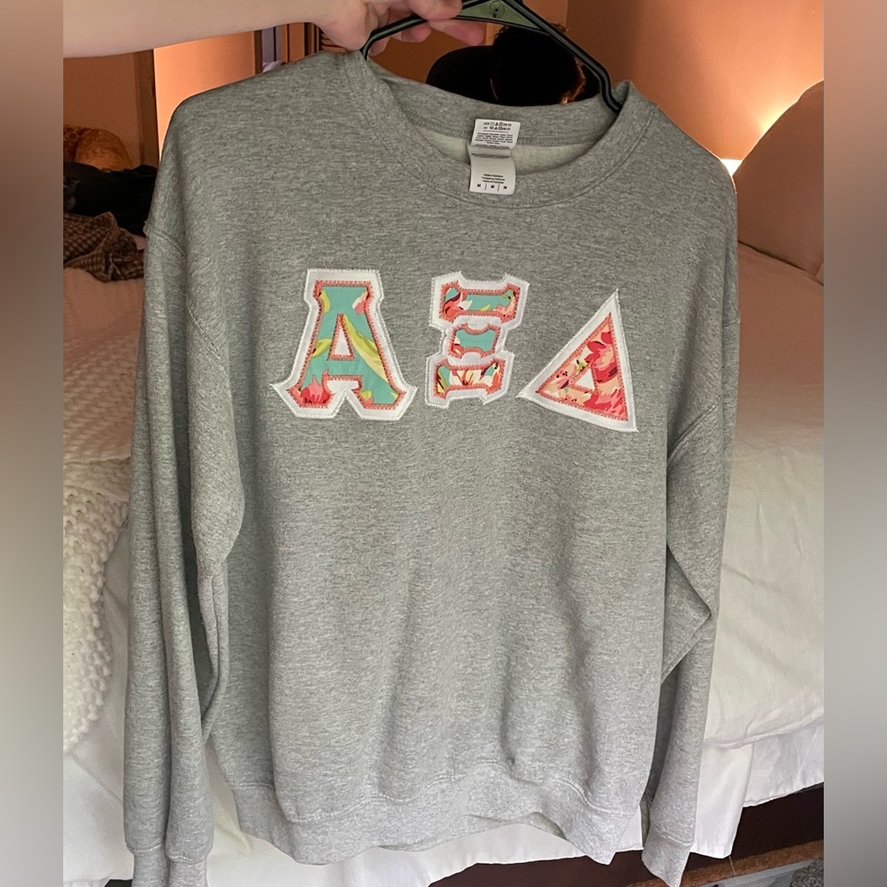 ΑΞΔ Alpha XI Delta Stitch Letter Crewneck - Medium - Gray